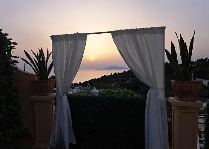 Mimosa Bed & Breakfast 4*