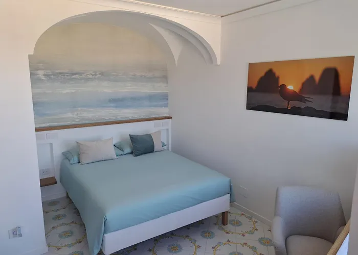 Mimosa Bed & Breakfast 4*