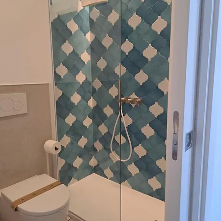 Couette-café Mimosa 4*