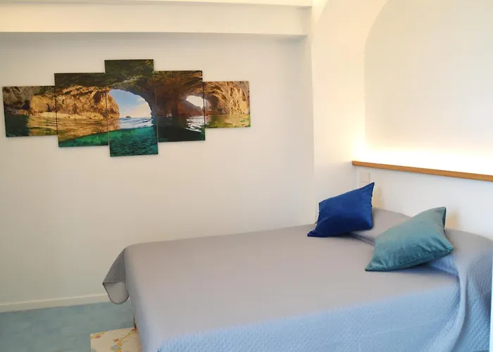 Mimosa Couette-café Anacapri (Isola di Capri)