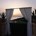 Mimosa לינה וארוחת בוקר 4*