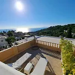 Mimosa 4*