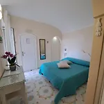 לינה וארוחת בוקר Mimosa אנה קאפרי